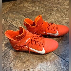 NIKE ALPHA MENACE PRO 2 MID ( ORANGE ) FOOTBALL CLEATS SIZE 9.5